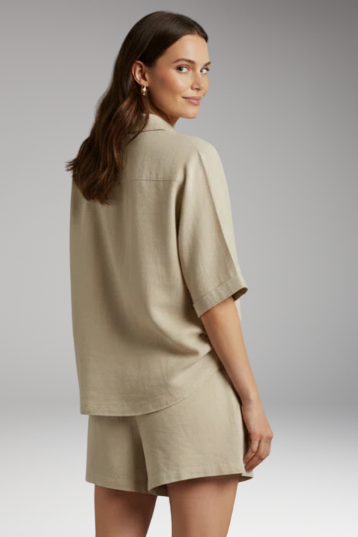 Women's Two-Piece Set with Button-Up Blouse and Loose Sleeves