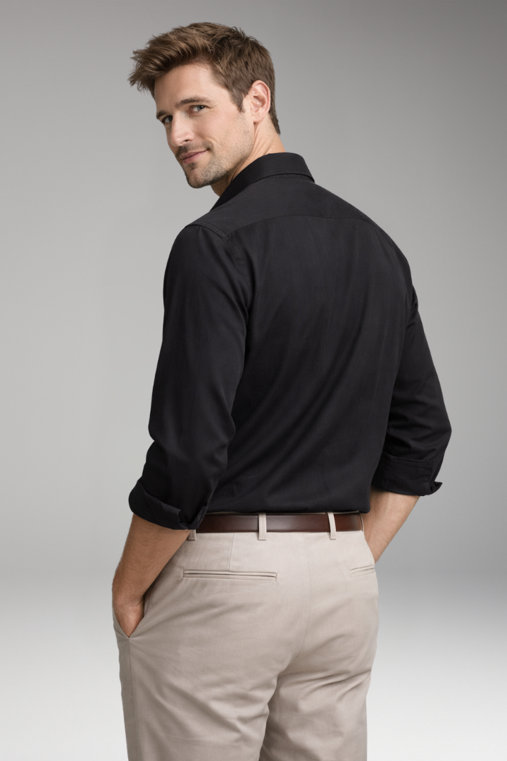 Men's Button-Up Shirt with Chest Pockets and Long Sleeves