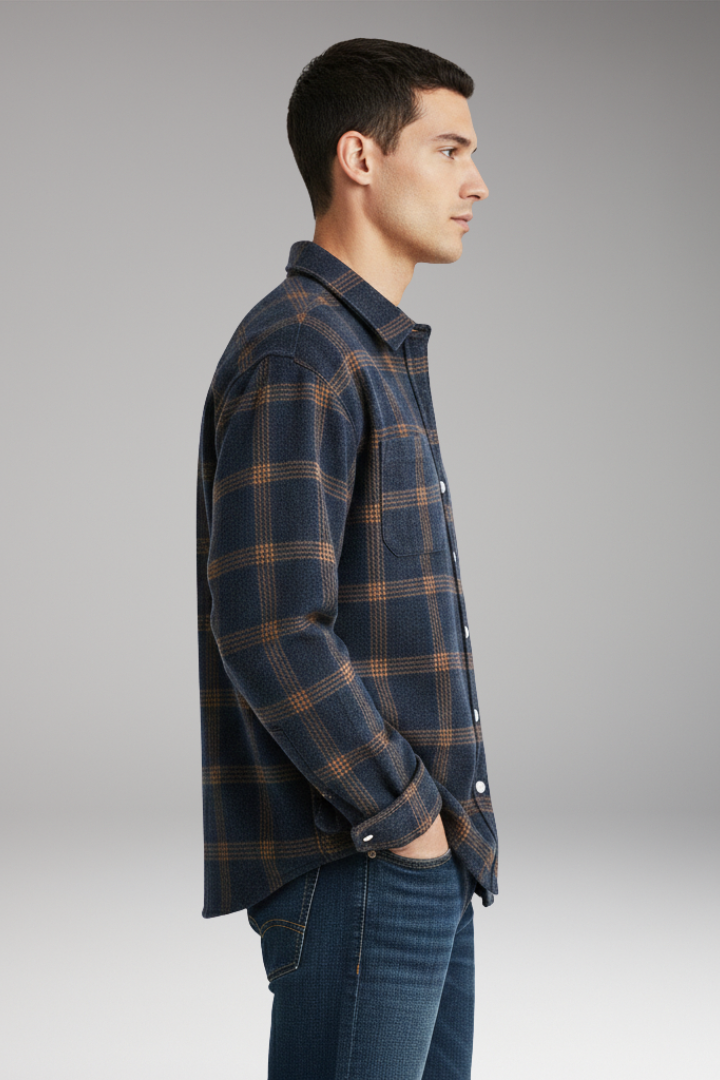 Men’s Flannel Shirt with Classic Collar and Long Sleeves