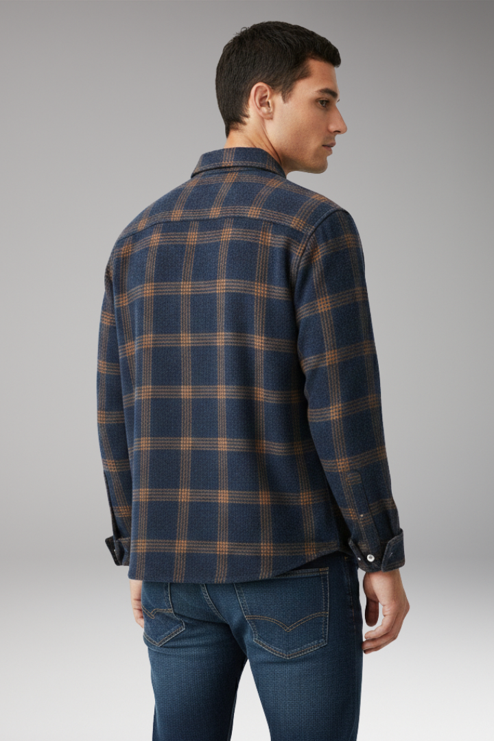 Men’s Flannel Shirt with Classic Collar and Long Sleeves