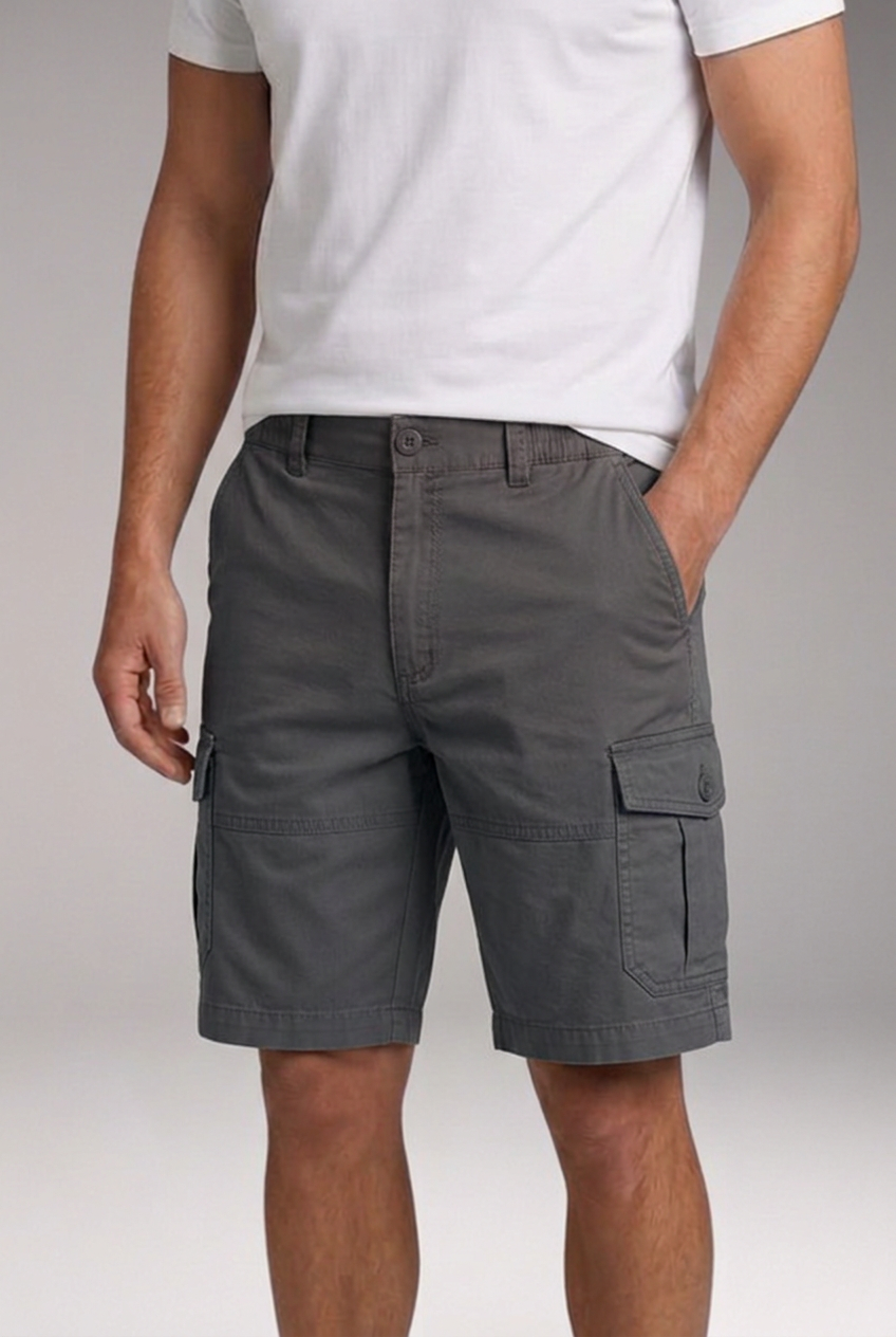 Men's Knee-Length Cargo Shorts with Buttoned Flap Pockets