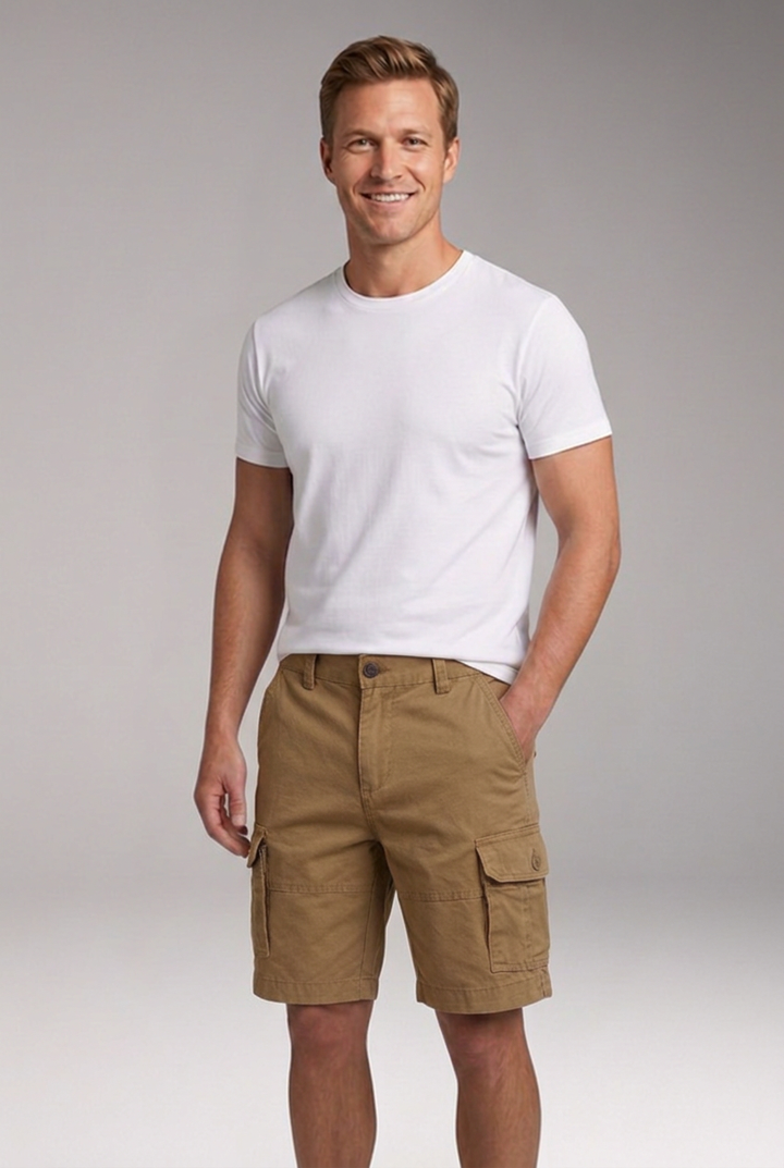 Men's Knee-Length Cargo Shorts with Buttoned Flap Pockets