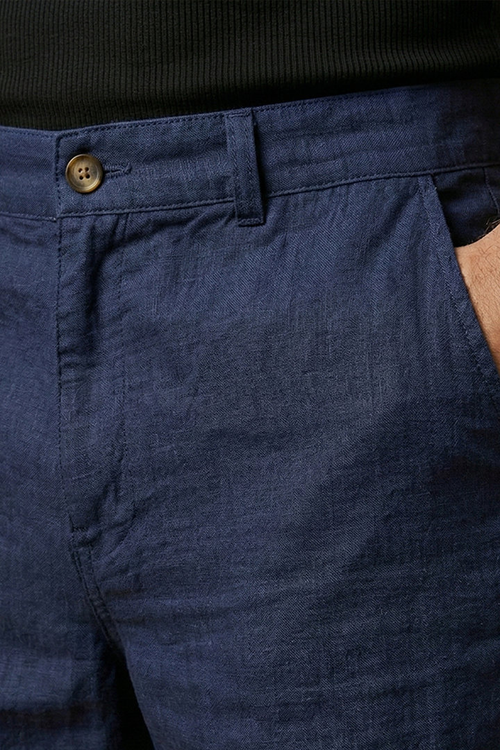 Men's Linen Shorts with Button and Zipper Fastening