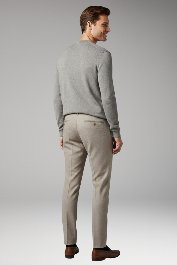 Men’s Trousers with Slim Legs and Standard Hem