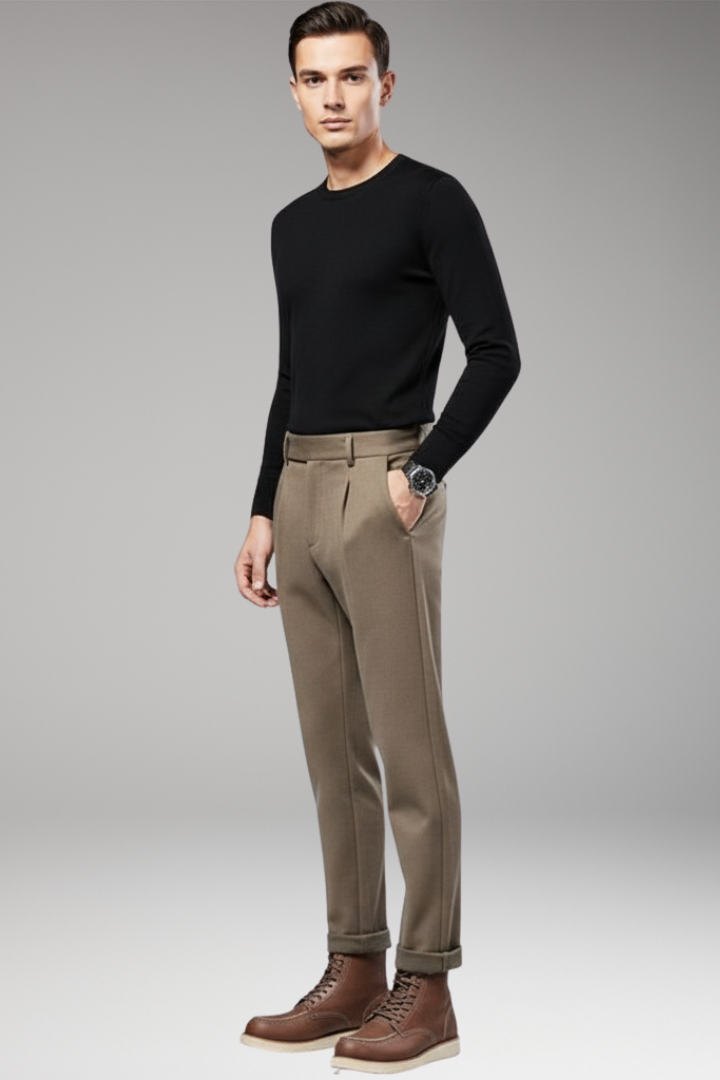 Men’s Trousers with Spacious Pockets and Secure Zippers