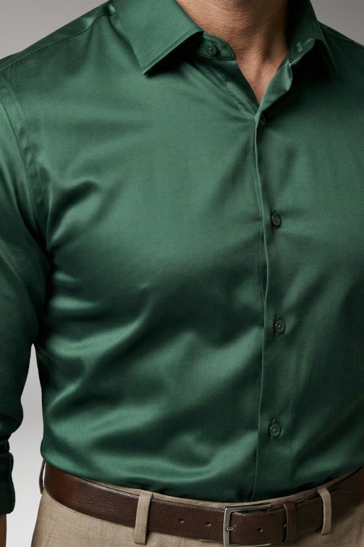 Men's Shirt with Button Placket and Slim Fit