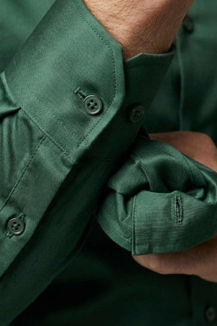 Men's Shirt with Button Placket and Slim Fit