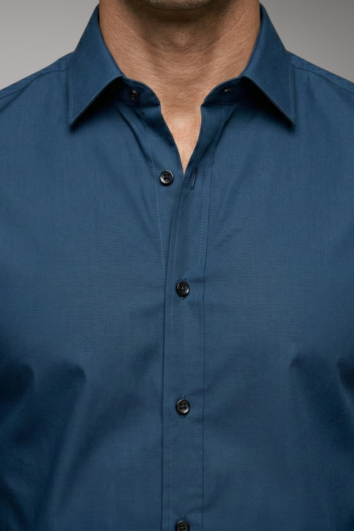Men's Shirt with Long Sleeves and Slim Fit