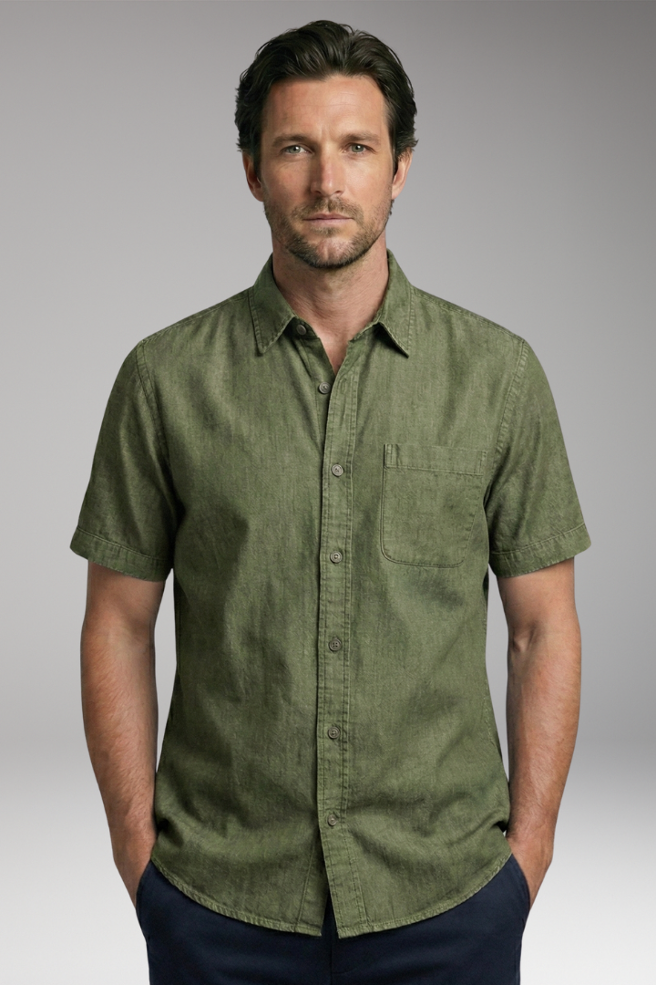 Men's Shirt with Short Sleeves and Chest Pocket