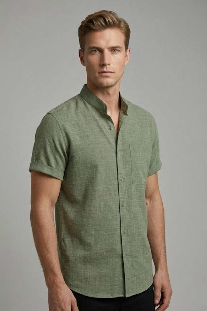 Men's Short-Sleeved Shirt with Stand-Up Collar