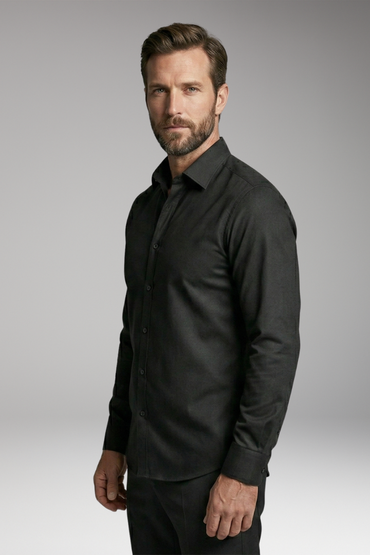 Men's Slim-Fit Shirt with Button Placket and Pointed Collar