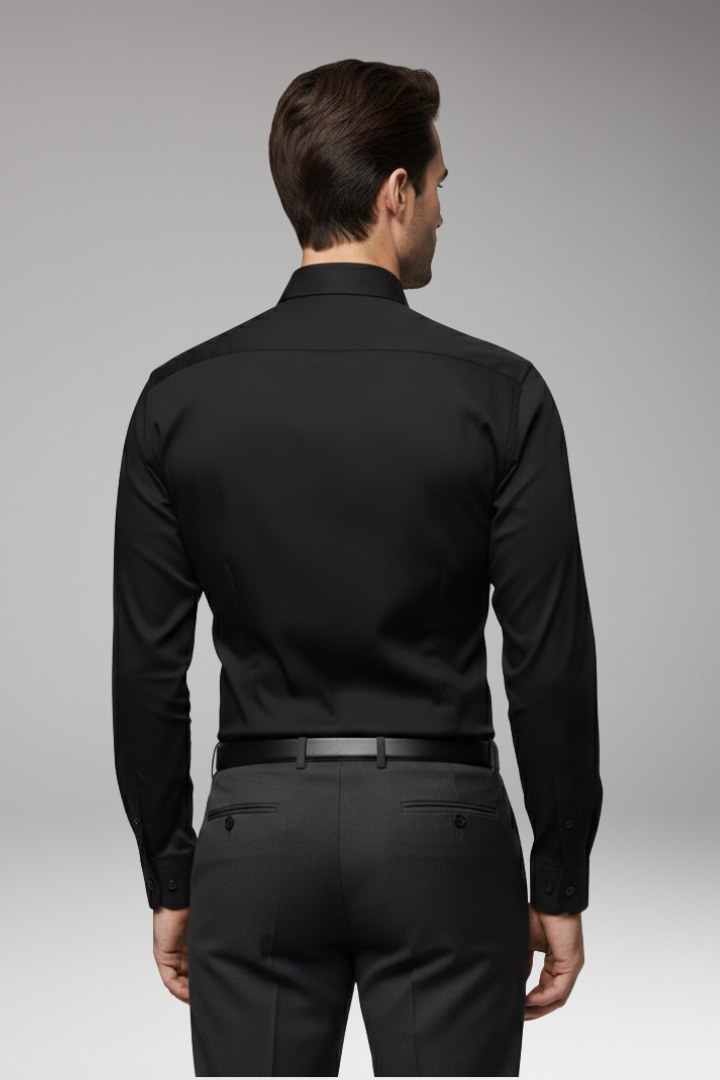Men’s Slim Shirt with Pointed Collar and Button Closure