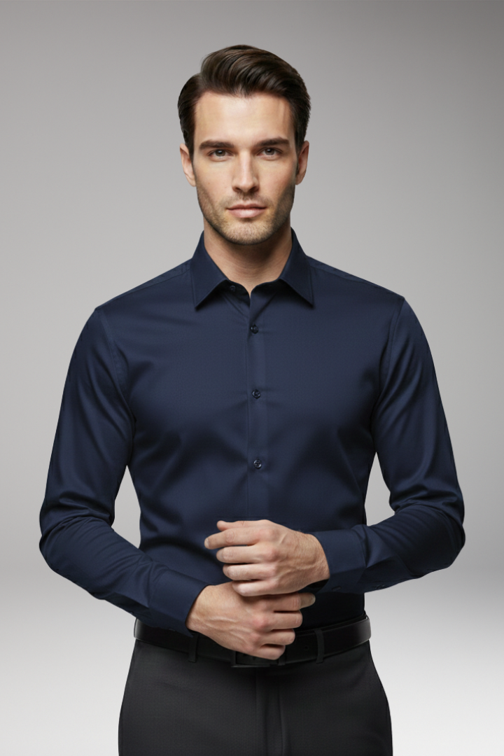 Men’s Slim Shirt with Pointed Collar and Button Closure