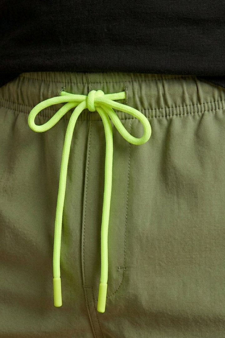 Men’s Swim Trunks with Quick-Drying Fabric and Elastic Waistband