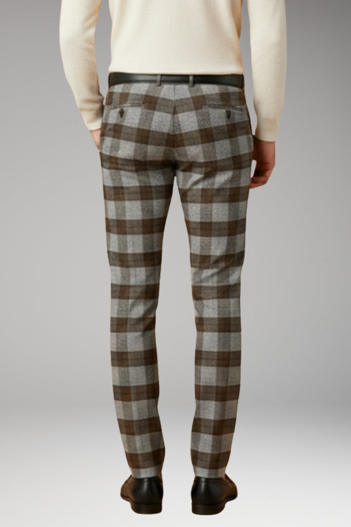 Men’s Trousers with Checkered Pattern and Side Pockets