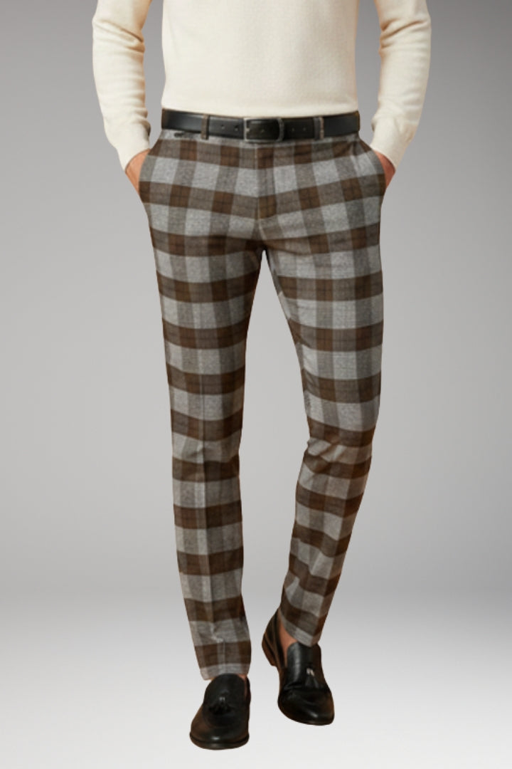 Men’s Trousers with Checkered Pattern and Side Pockets