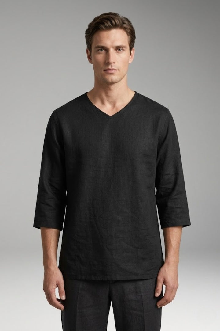 Men's Tunic-Style Top with Round Neckline and Three-Quarter Sleeves