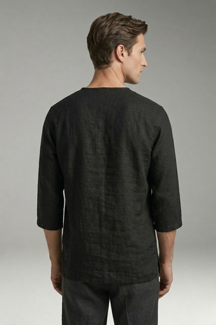Men's Tunic-Style Top with Round Neckline and Three-Quarter Sleeves