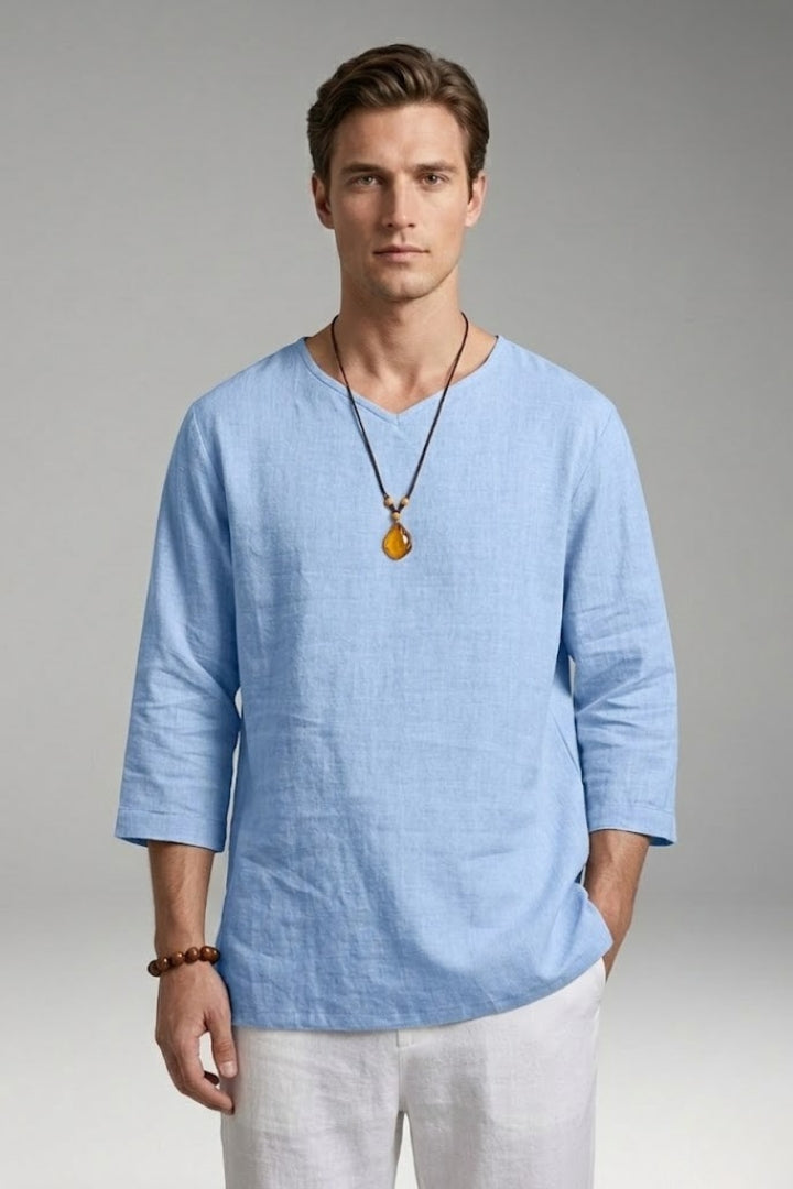 Men's Tunic-Style Top with Round Neckline and Three-Quarter Sleeves