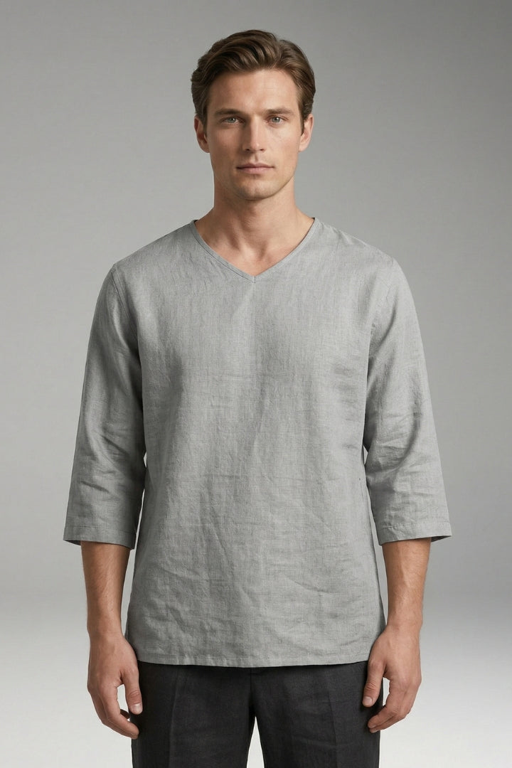 Men's Tunic-Style Top with Round Neckline and Three-Quarter Sleeves