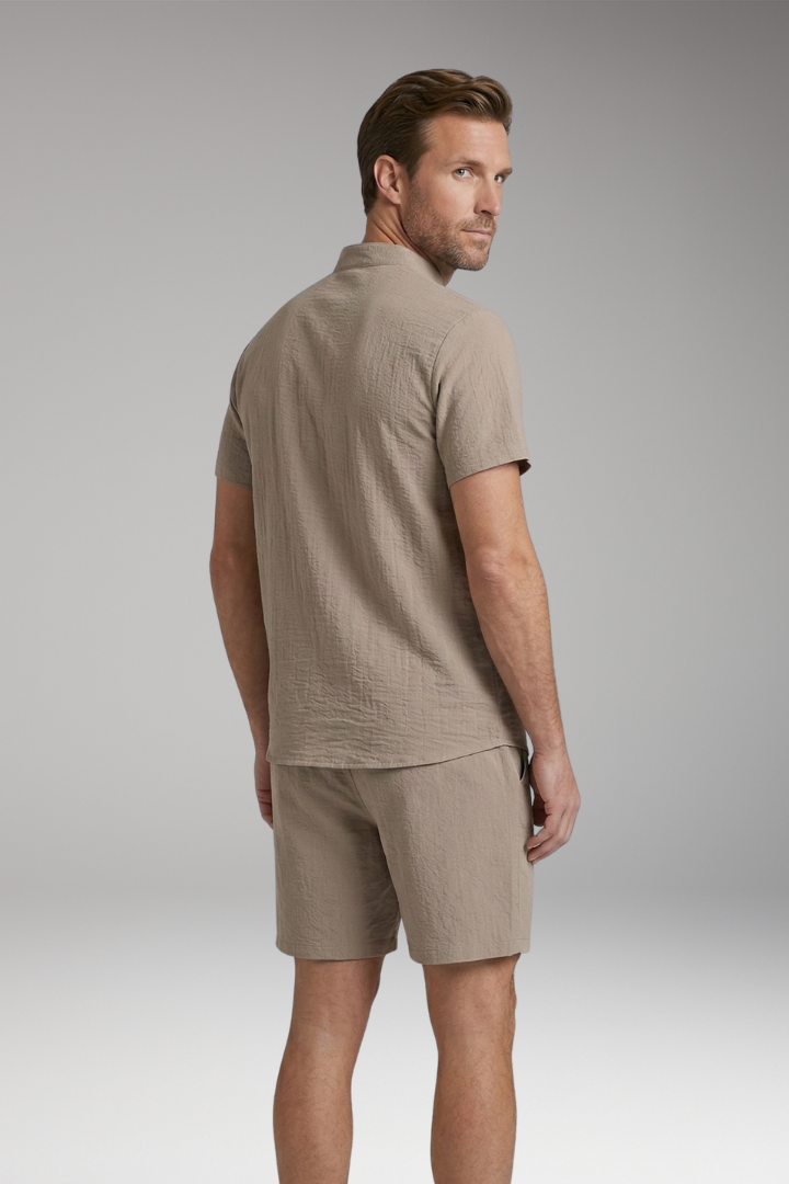 Men’s Two-Piece Set with Henley Neckline and Drawstring Shorts
