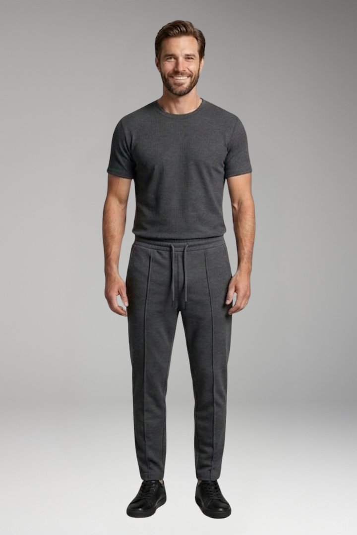 Men's Two-Piece Set with T-Shirt and Joggers for All-Season Wear