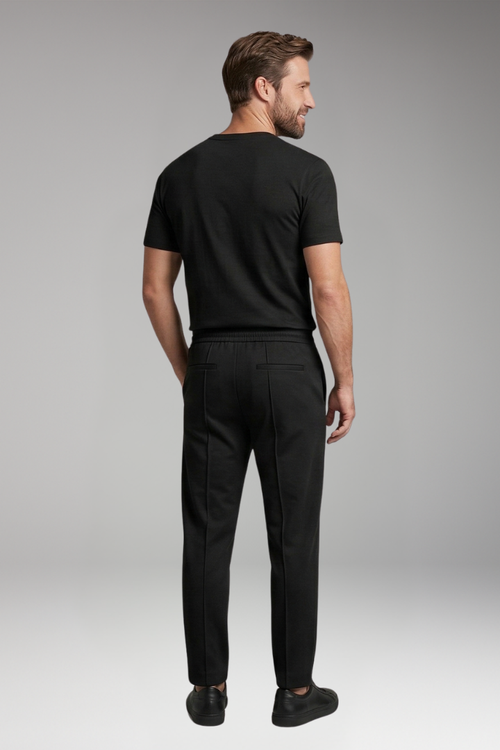 Men's Two-Piece Set with T-Shirt and Joggers for All-Season Wear
