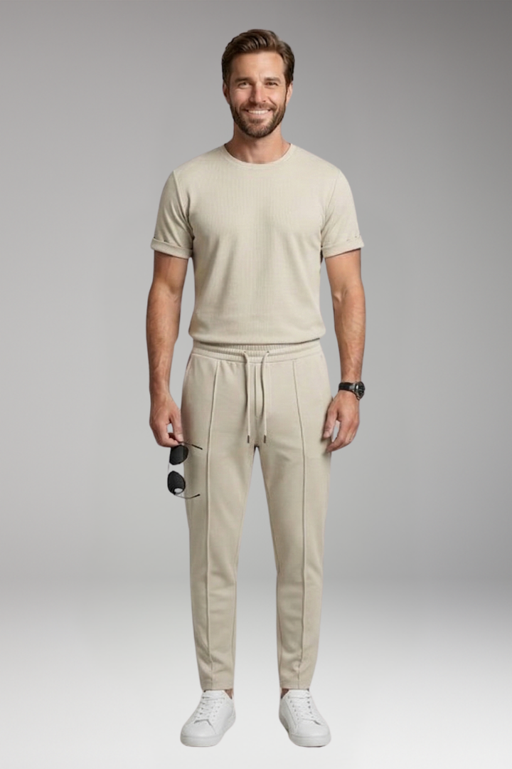 Men's Two-Piece Set with T-Shirt and Joggers for All-Season Wear