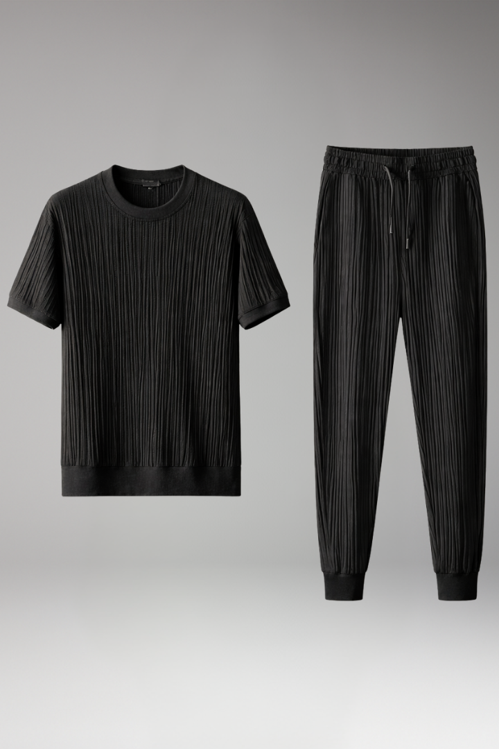 Men’s Two-Piece Suit with Pleated T-shirt and Jogging Trousers