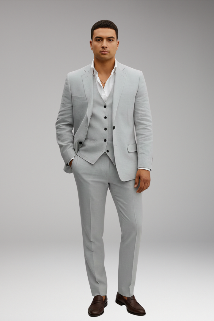 Men’s Three-Piece Suit with Buttoned Jacket and Waistcoat