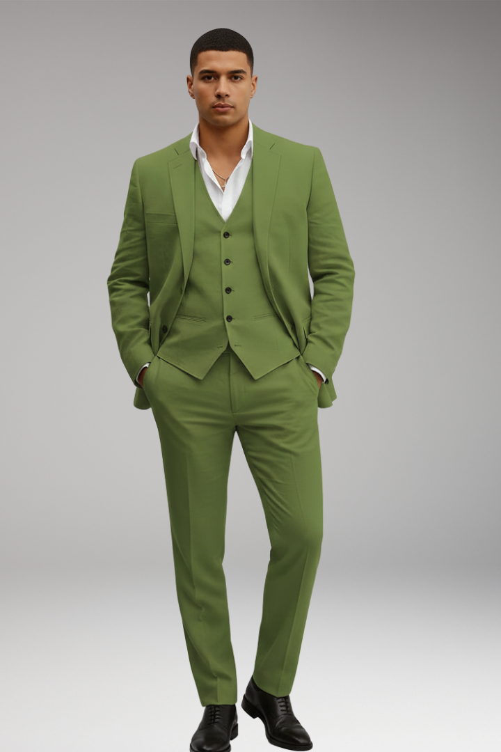 Men’s Three-Piece Suit with Buttoned Jacket and Waistcoat