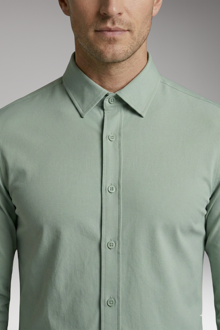 Men's Shirt with Button Placket and Slim Fit