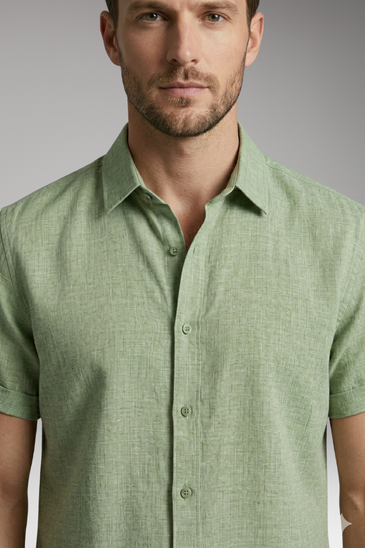 Men's Shirt with Short Sleeves and Button Placket