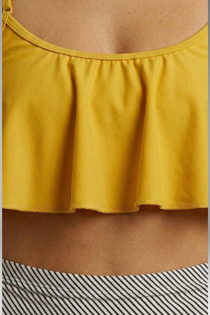 Women’s Bikini Set with Ruffled Top and High-Waisted Bottoms
