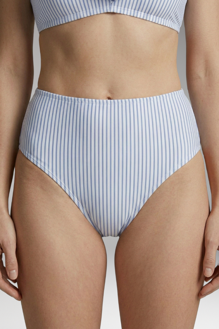 Women’s Bikini Set with Striped Design and High-Waisted Bottoms