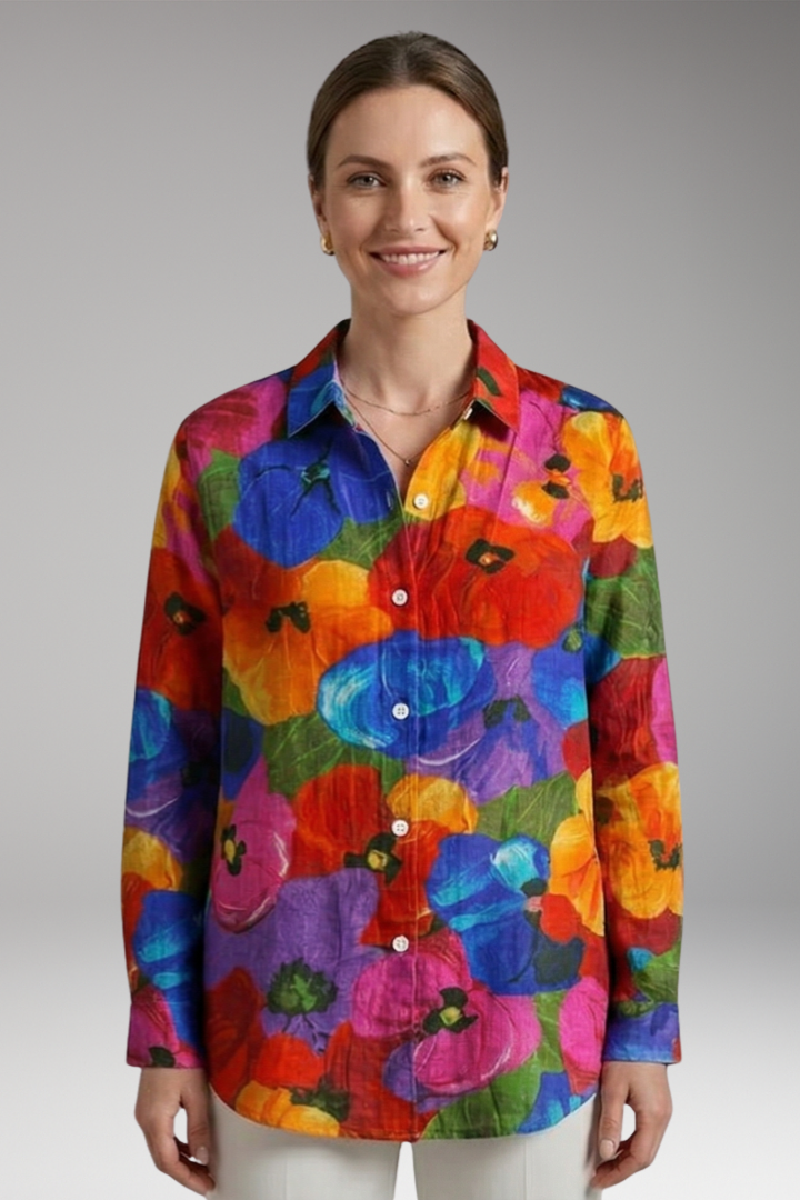 Women’s Blouse with Collar and Button Closure