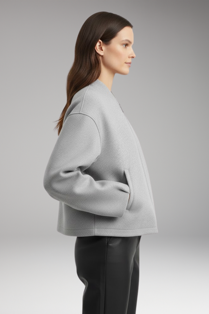 Women’s Bomber Jacket with Practical Pockets and Elegant Cut