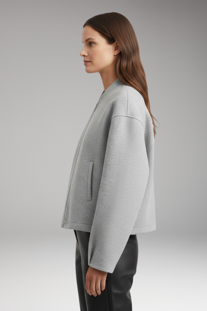 Women’s Bomber Jacket with Practical Pockets and Elegant Cut