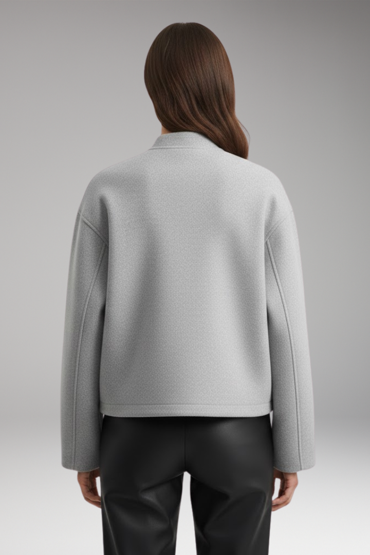 Women’s Bomber Jacket with Practical Pockets and Elegant Cut