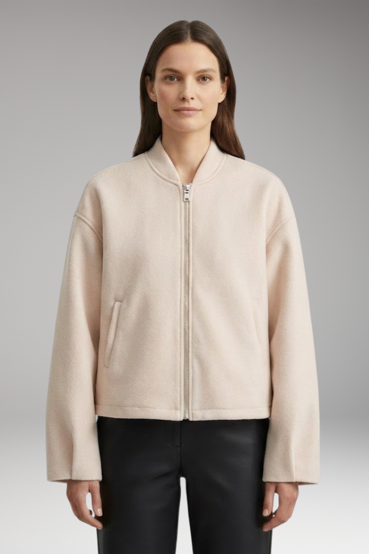 Women’s Bomber Jacket with Practical Pockets and Elegant Cut