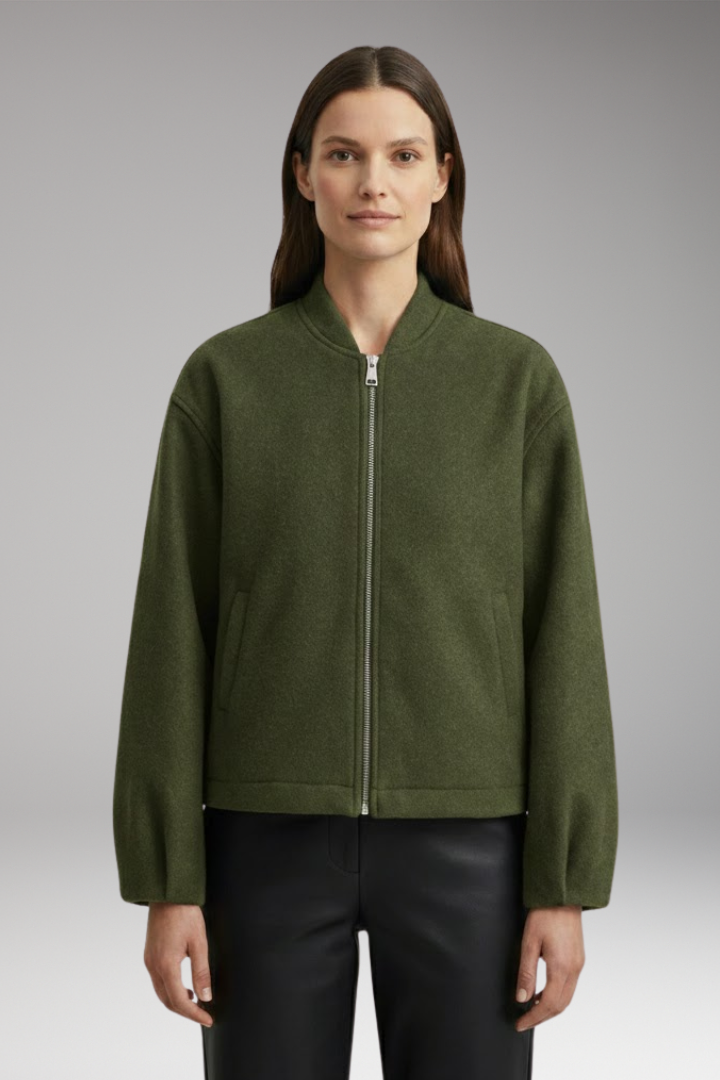 Women’s Bomber Jacket with Practical Pockets and Elegant Cut