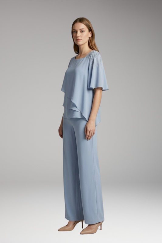 Women's Clothing Set with Opaque Fabric and Sleeveless Cut