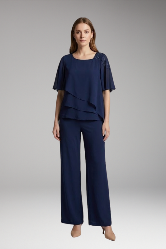 Women's Clothing Set with Opaque Fabric and Sleeveless Cut
