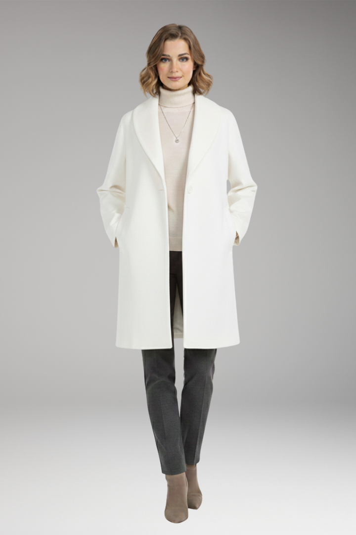 Women’s Coat with Wide Collar and Long Sleeves