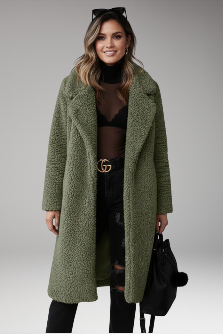 Women’s Coat with Wide Collar and Straight Sleeves