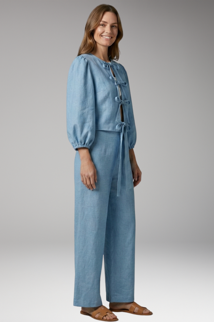Women’s Cropped Top with Tie-Front and Long Sleeves