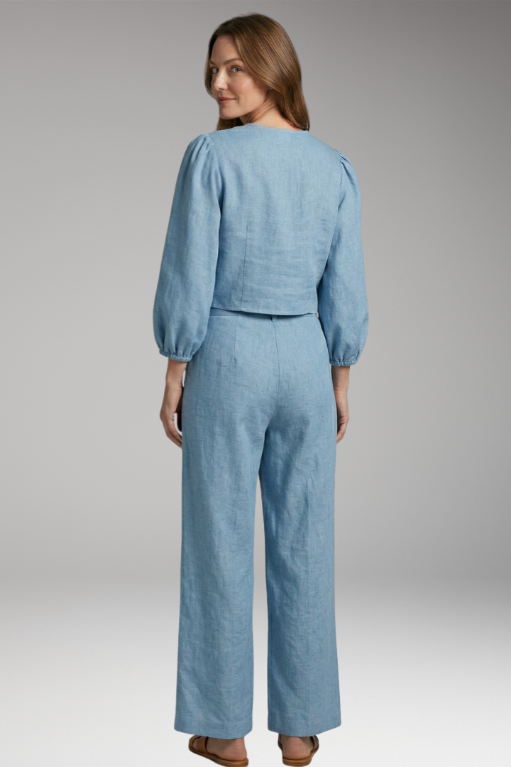 Women’s Cropped Top with Tie-Front and Long Sleeves