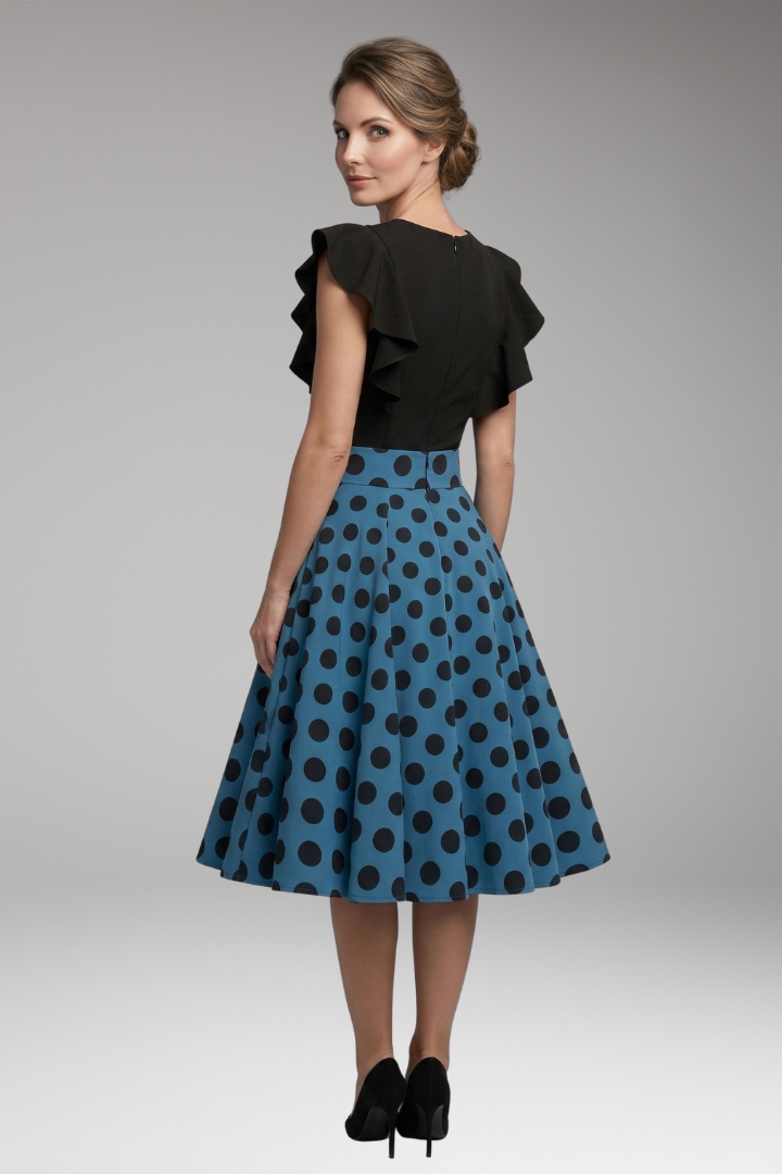 Women’s Dress with Fitted Bodice and Flared Skirt