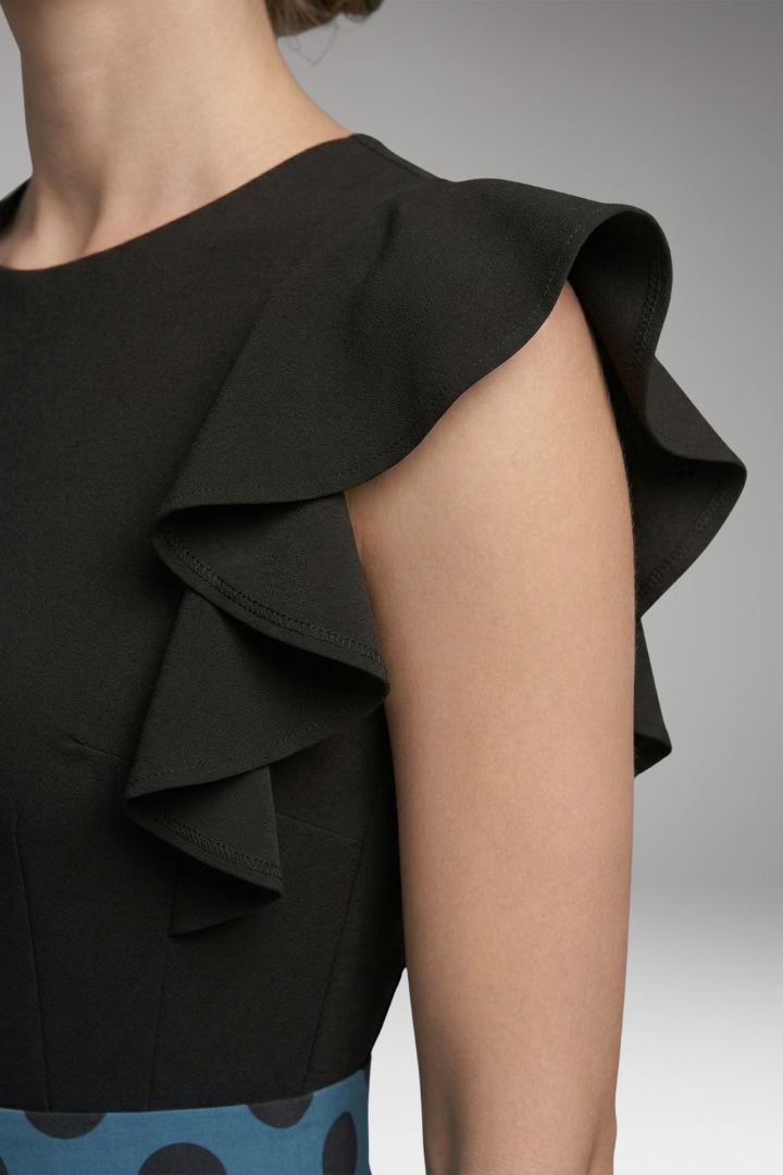 Women’s Dress with Fitted Bodice and Flared Skirt