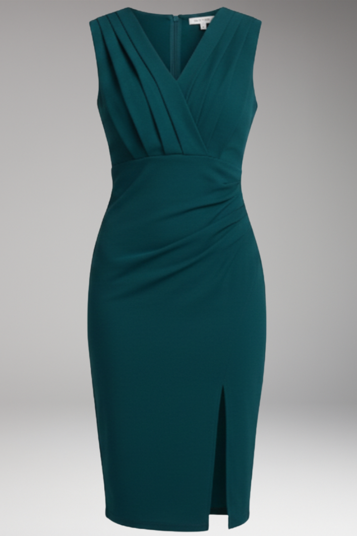 Women's Dress with Flowing Silhouette and Timeless Design